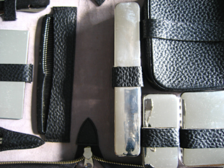 Article: Necessaires: necessaires_4371